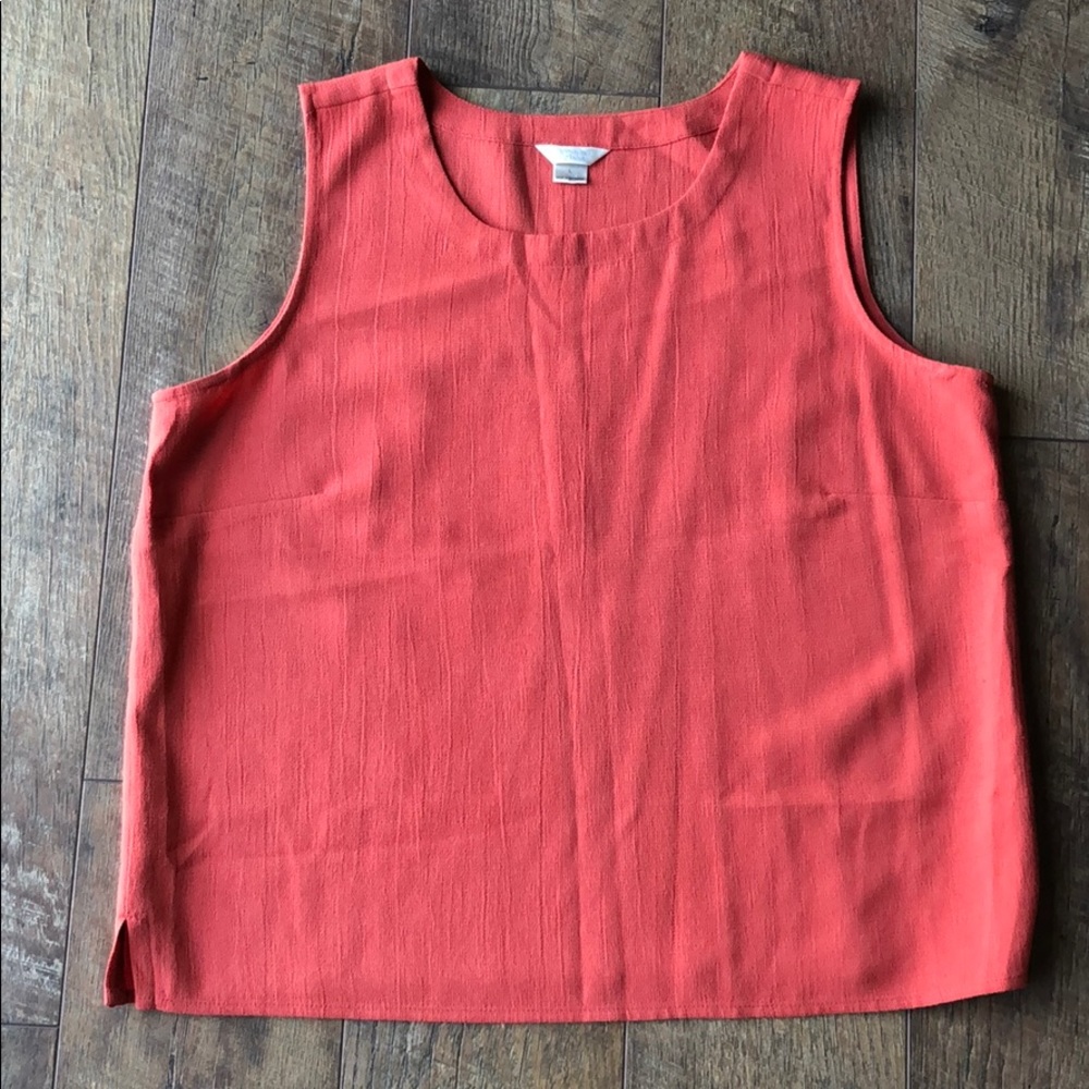 🎉10/$10 Christopher and Banks tank top shell. Size L